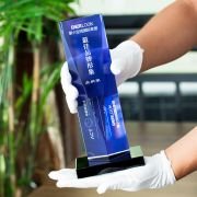 Crystal trophy maker