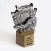 Running trophy