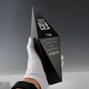 custom award trophies