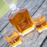 Decanter Gift Set – Premium Whiskey Decanter PLUS 2 Scotch Glasses