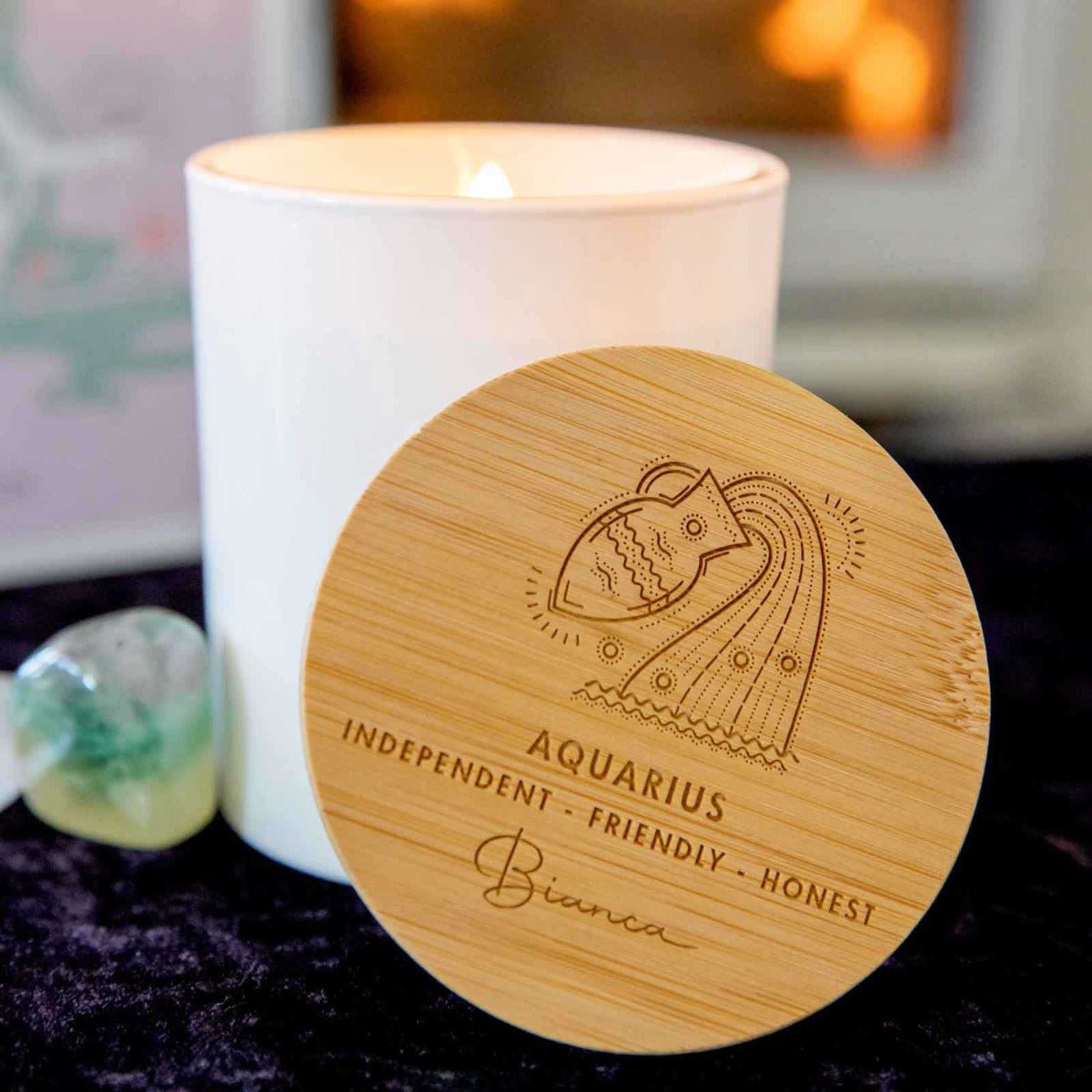 Engraved Wooden Lid Zodiac Soy Candle Aquarius with Wood Wick