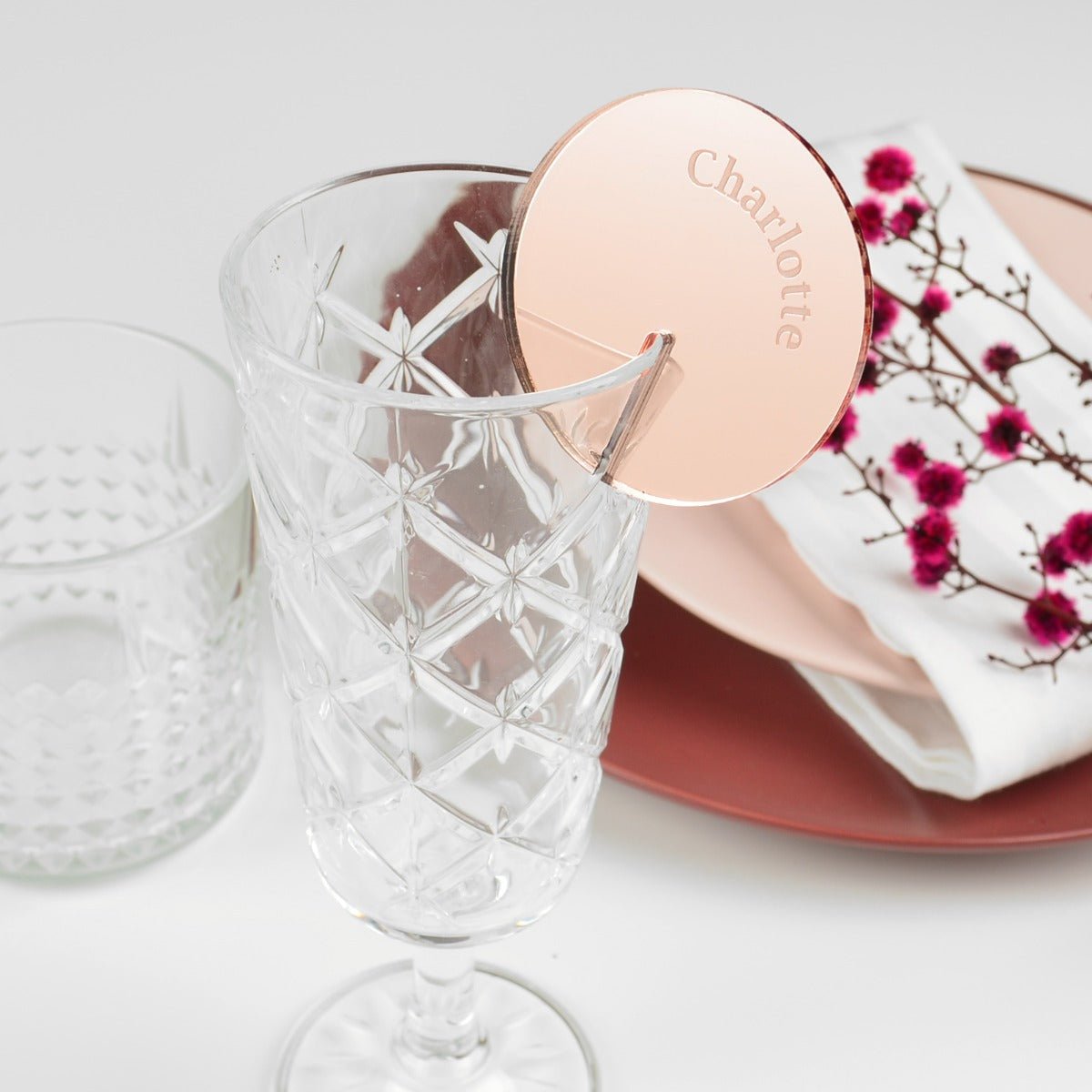 Round Rose Gold Mirror Acrylic Wedding Place Cards for Glassware