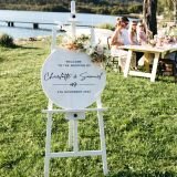 round-wedding-welcome-sign-1.jpg